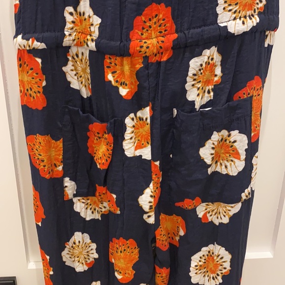 LOFT Floral Jumpsuit size M - Picture 3 of 12